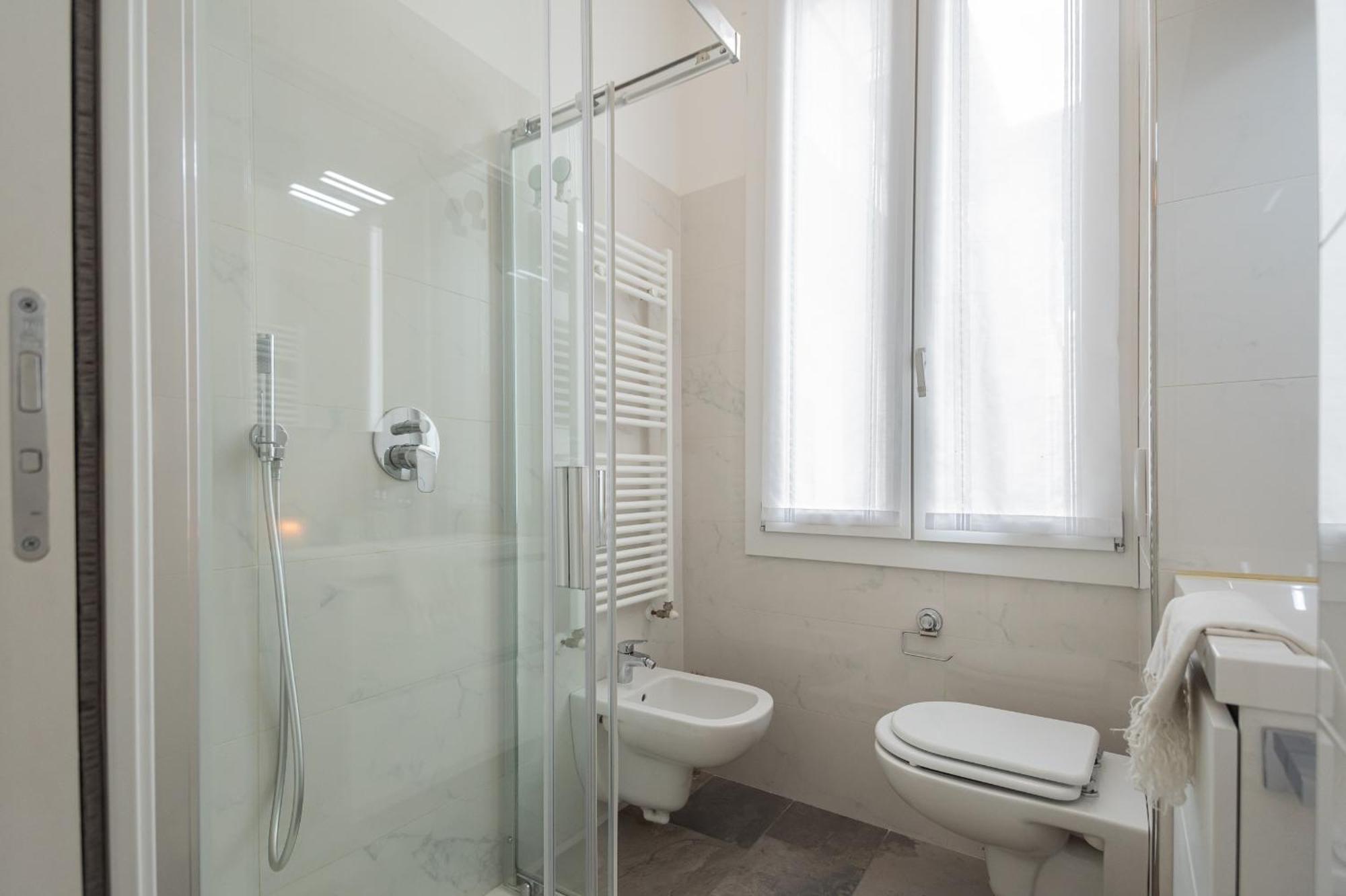 Old Court Hideaway By Rent All Комо Екстер'єр фото