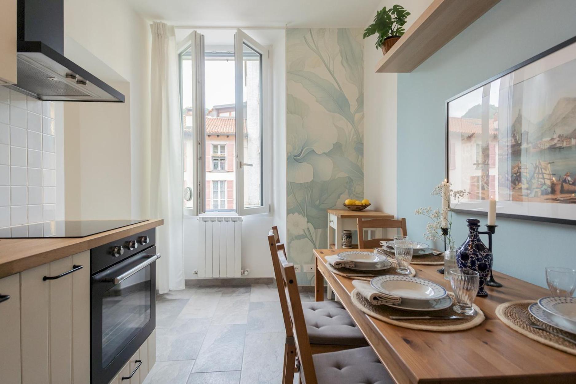 Old Court Hideaway By Rent All Комо Екстер'єр фото
