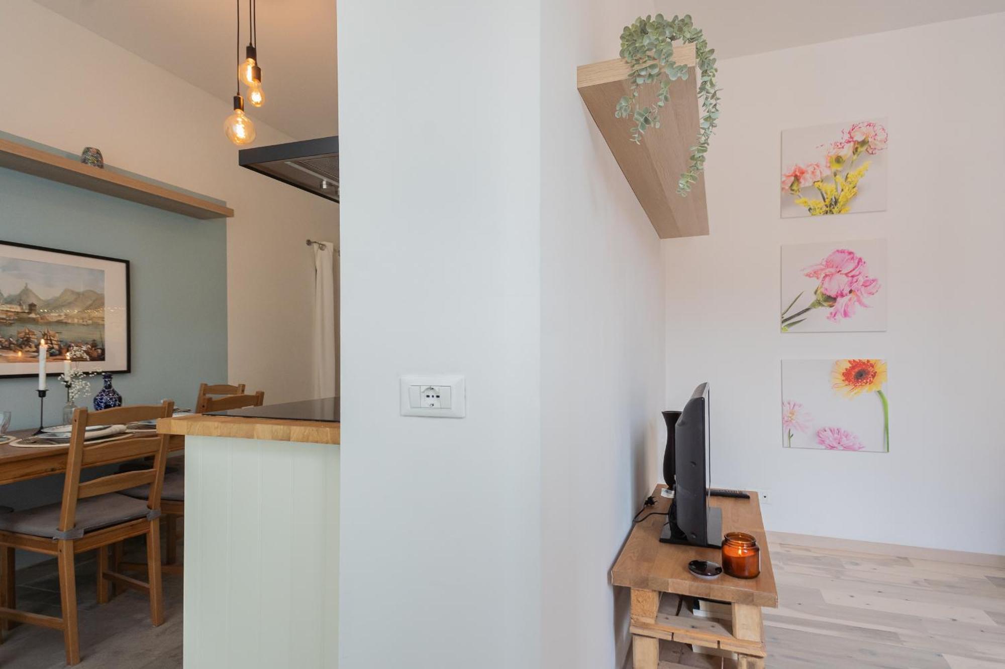 Old Court Hideaway By Rent All Комо Екстер'єр фото