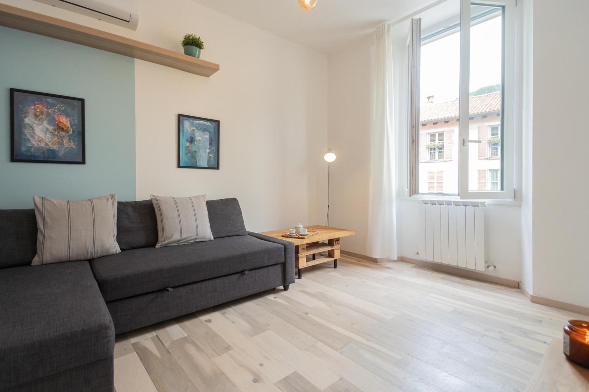 Old Court Hideaway By Rent All Комо Екстер'єр фото